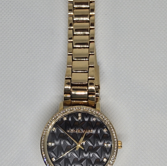 Michael Kors Gold Women Watch - Picture 13 of 15
